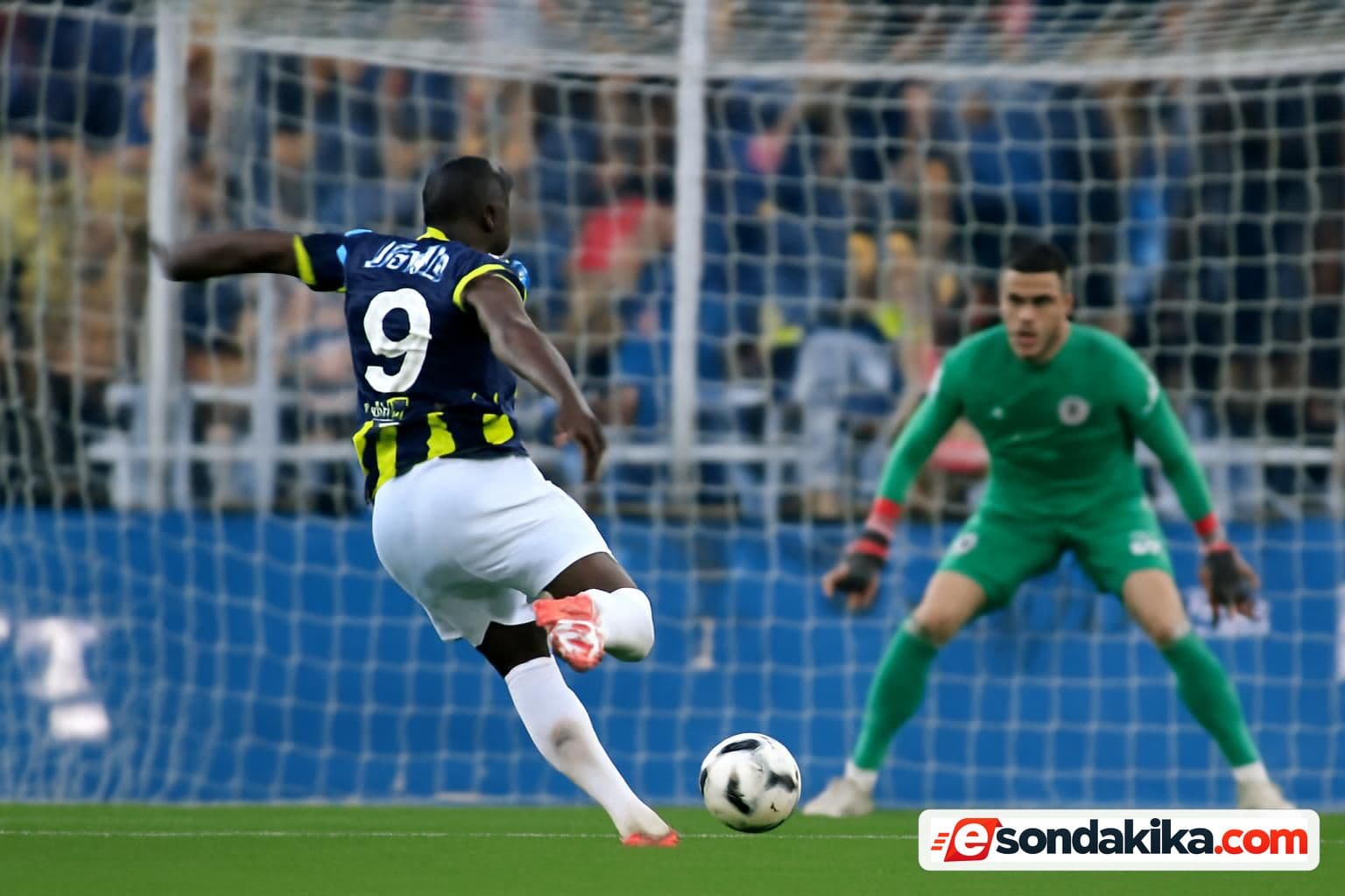 Fenerbahçe lead Alanyaspor 1-0 at half-time