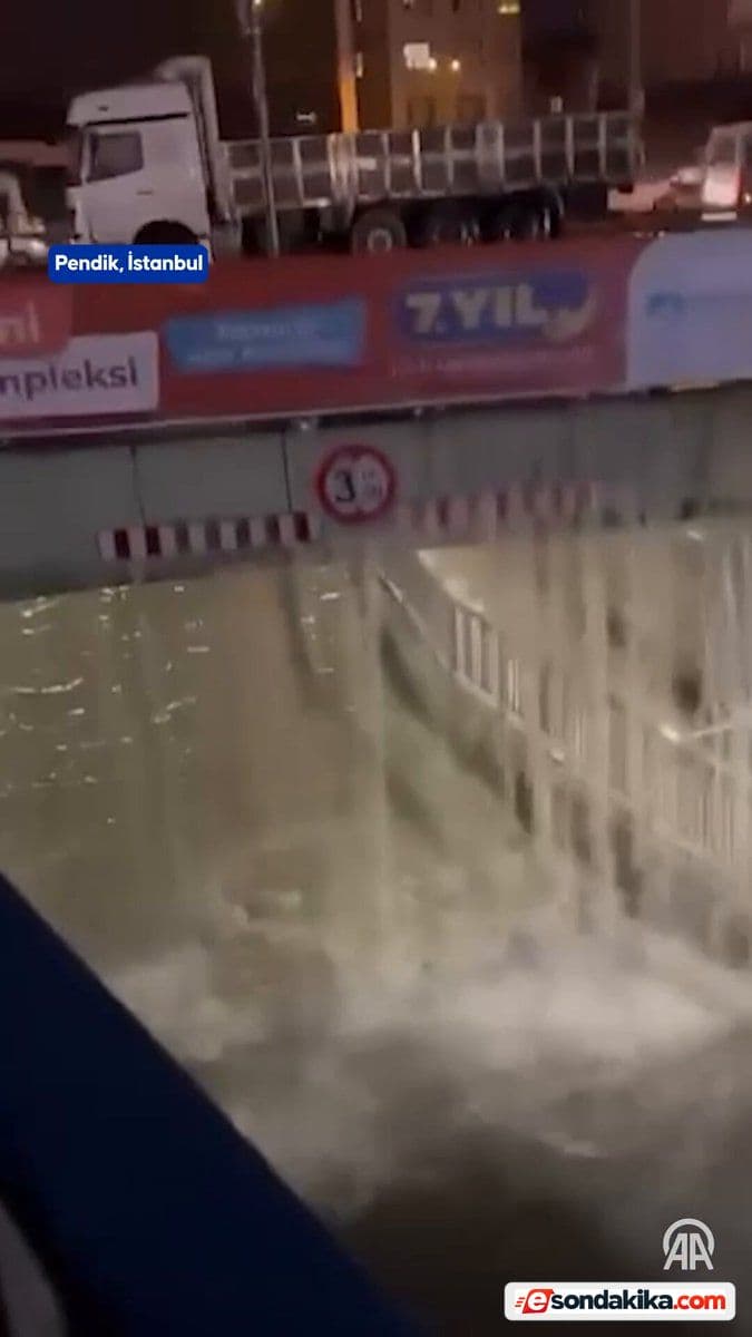Heavy Rain Causes Flooding in Pendik and Tuzla