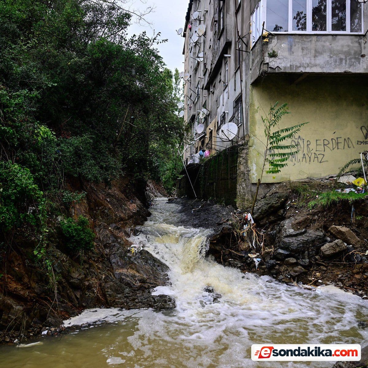 Stadium and adjacent buildings in Ayazağa set for demolition