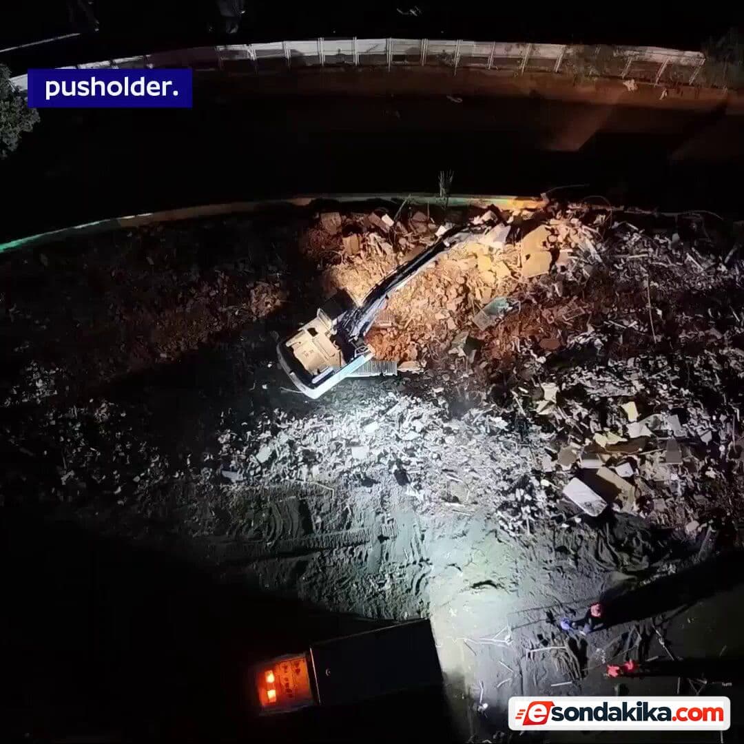 Sel felaketinin yaşandığı Ayazağa’da yıkım çalışmaları sürüyor