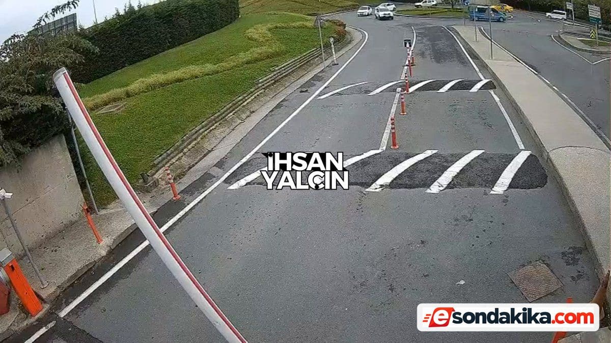 Excavation truck falls into İSKİ garden in Kağıthane