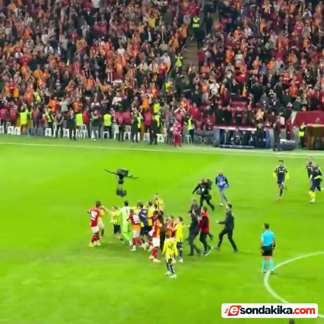 Abdülkerim Bardakcı and Archie Brown See Red in the Derby