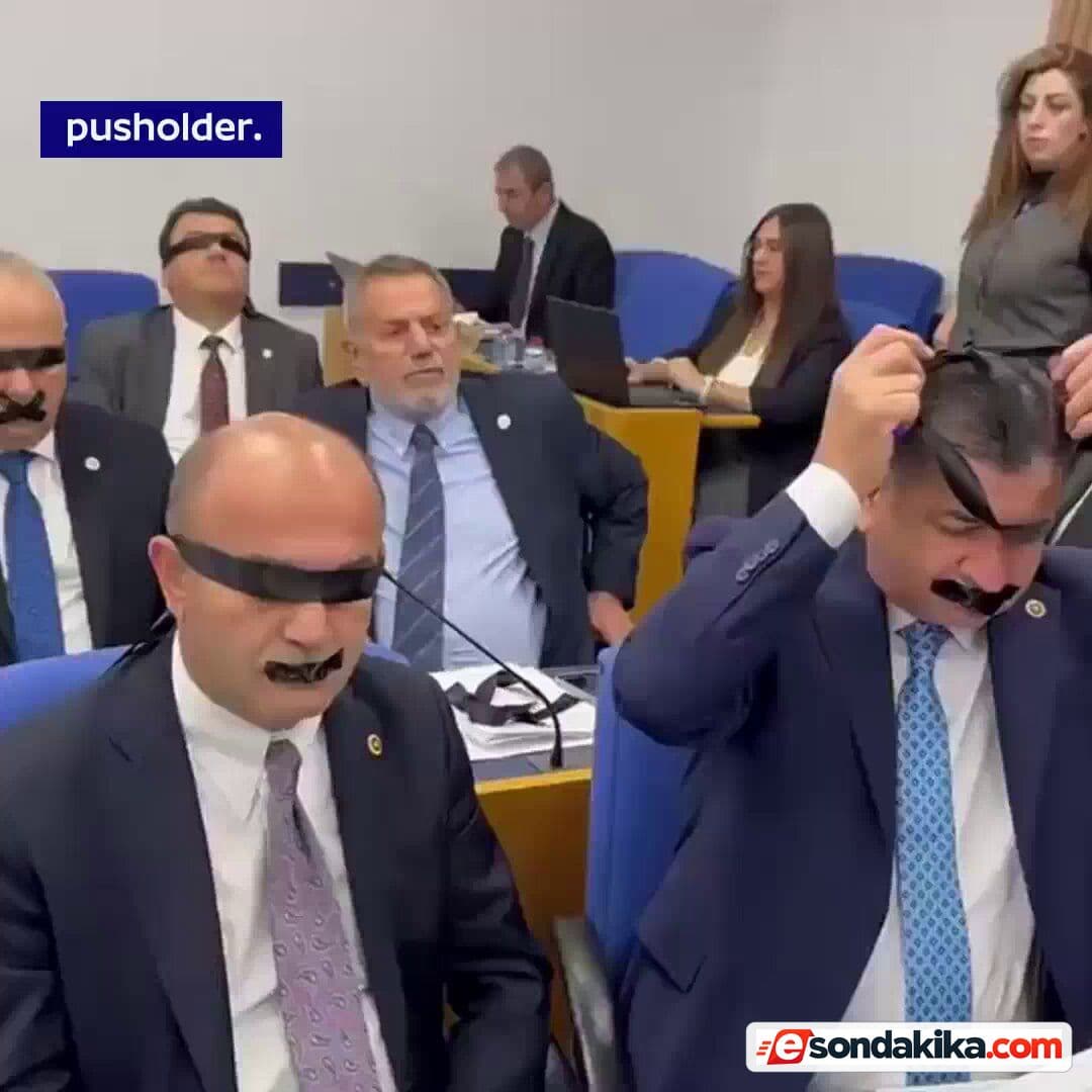 Yeni Parti milletvekillerinden Halk TV’ye kayyum atanmasına siyah bantlı protesto