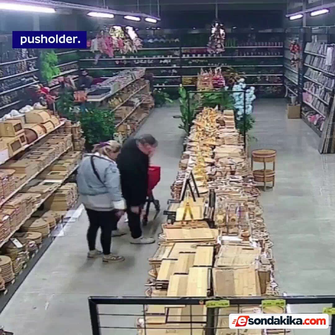 Bursa’da servis aracı züccaciye mağazasına girdi