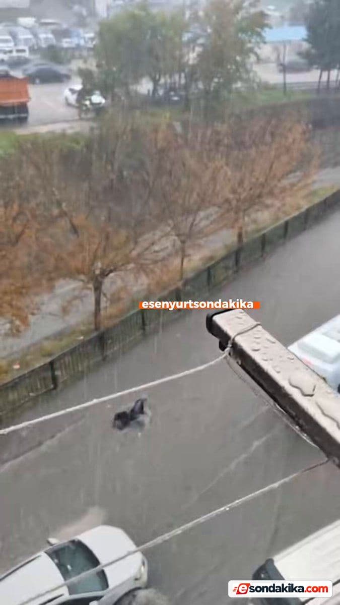 Esenyurt’ta bir kadın sele kapıldı
